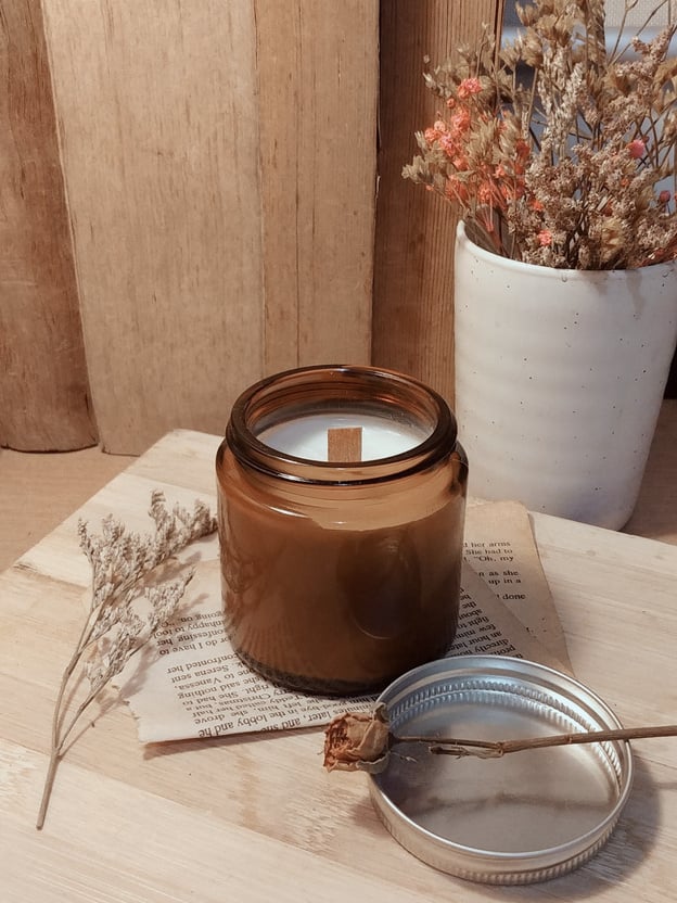 vintage aesthetic amber candle